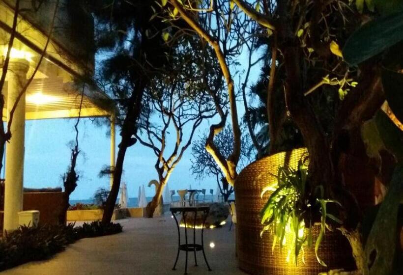 هتل Nern Chalet Beachfront