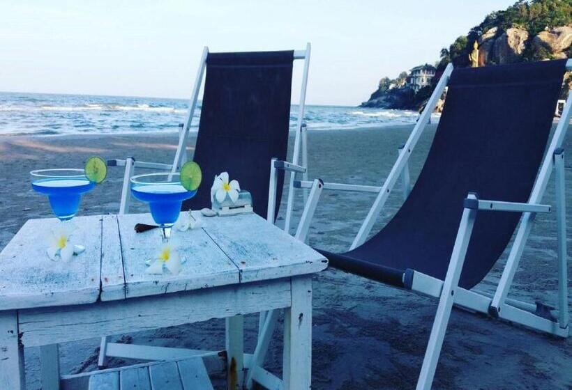 هتل Nern Chalet Beachfront