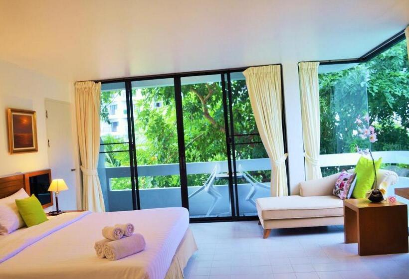هتل Nern Chalet Beachfront