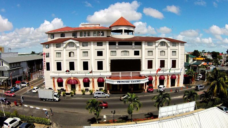 هتل Ramada By Wyndham Princess Paramaribo
