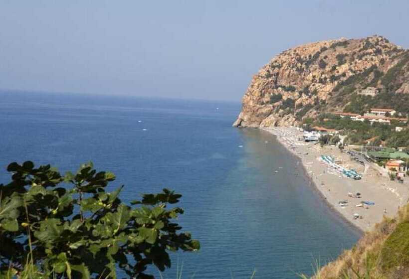 فندق Villaggio Capo Alaua