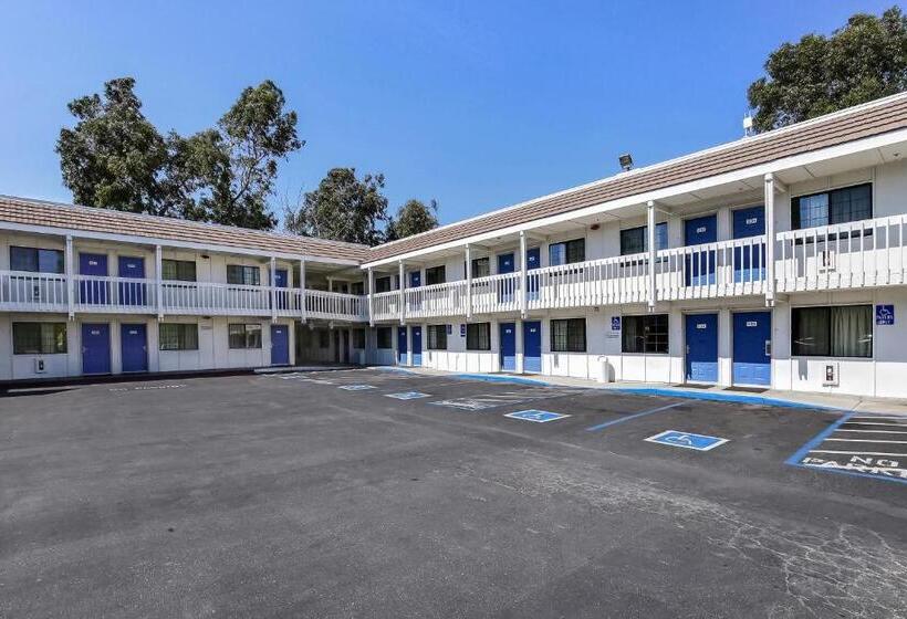 מוטל Park Inn By Radisson, Livermore