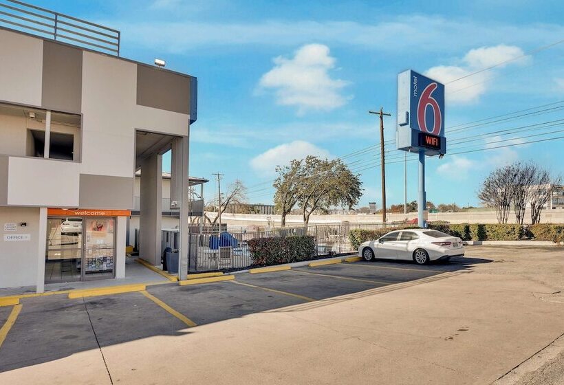 Motel 6 Austin, Tx   Airport   South