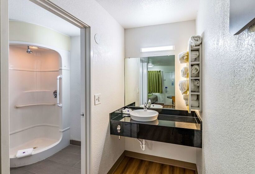 Motel 6bellmead, Tx  Waco