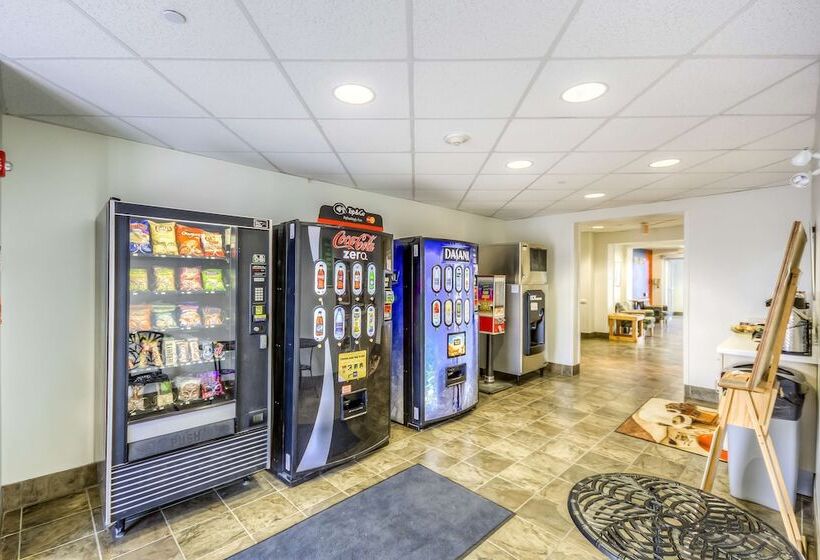 Motel 6estevan, Sk