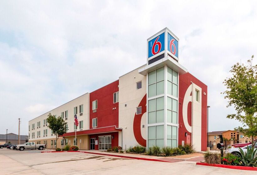 Motel 6laredo, Tx  Airport