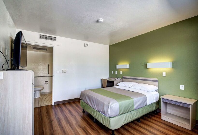 מוטל Econo Lodge Midvale