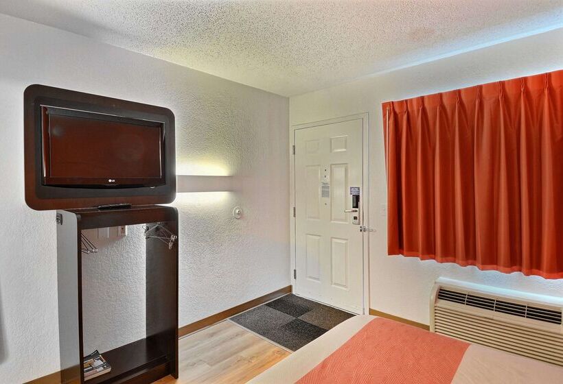 Motel 6tewksbury, Ma  Boston