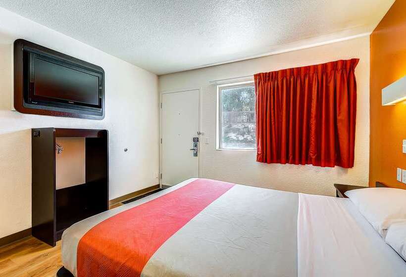 فندق على الطريق Park Inn By Radisson, Thornton