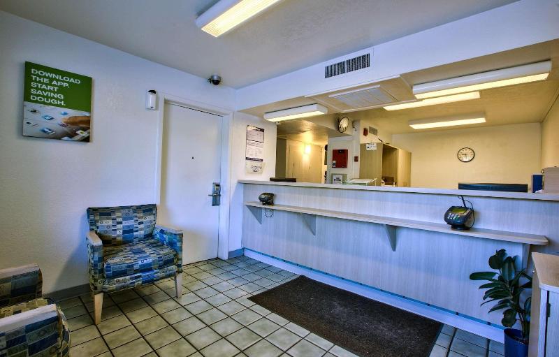 Motel 6valdosta, Ga  University