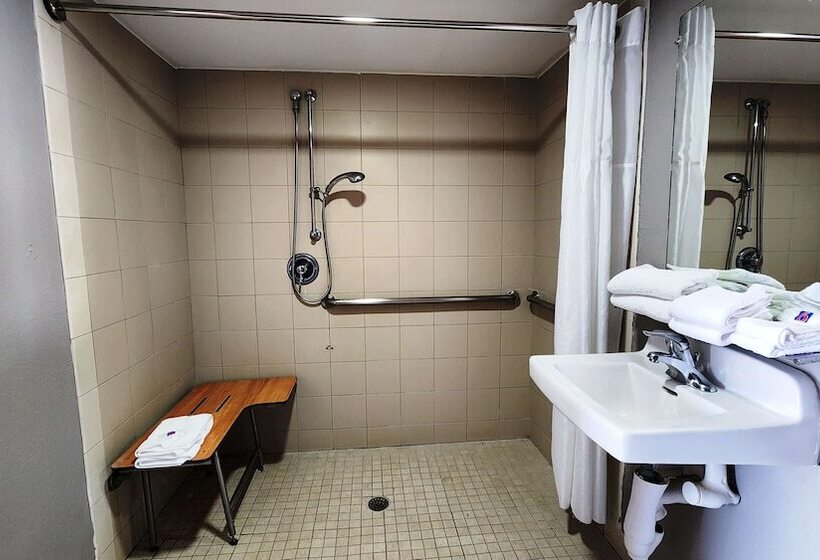 Motel 6webster, Tx  Houston  Nasa Lake