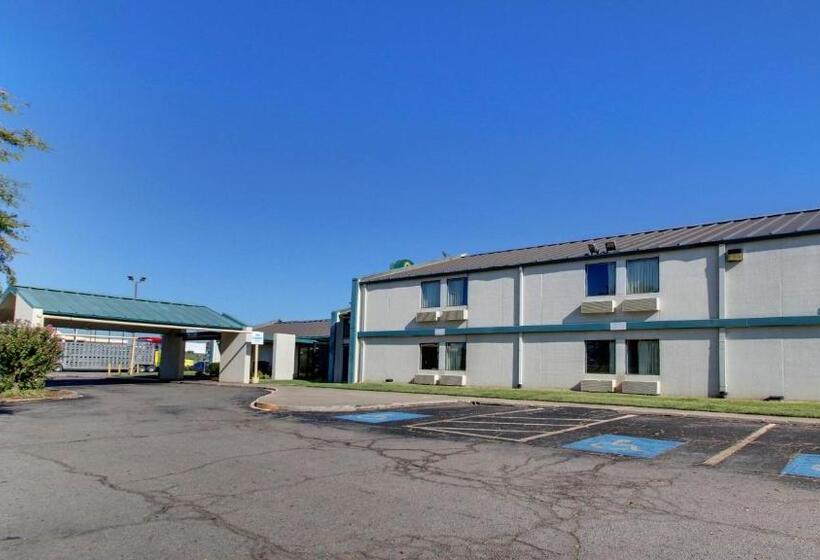 모텔 Baymont Inn & Suites Shawnee