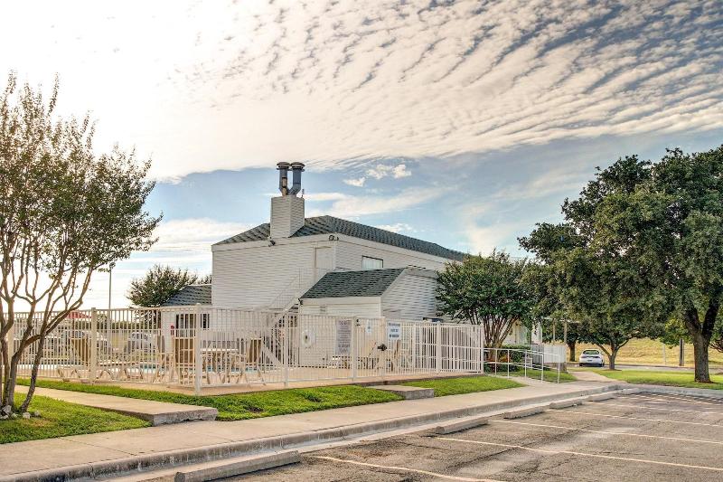 فندق على الطريق Days Inn By Wyndham Waco University Area