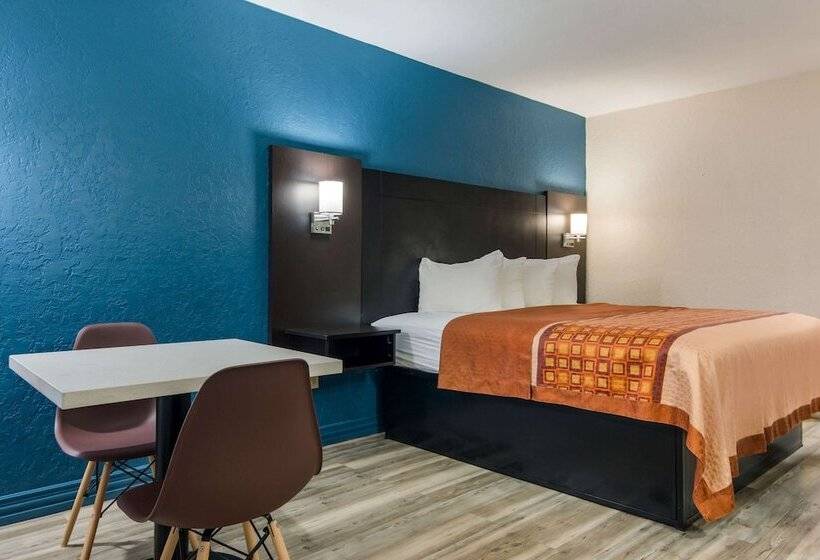 فندق على الطريق Rodeway Inn Broken Bowhochatown