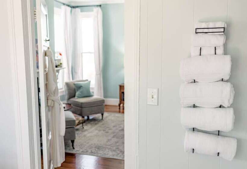 تختخواب و صبحانه Meadows Inn