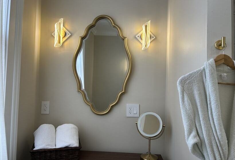 تختخواب و صبحانه Meadows Inn