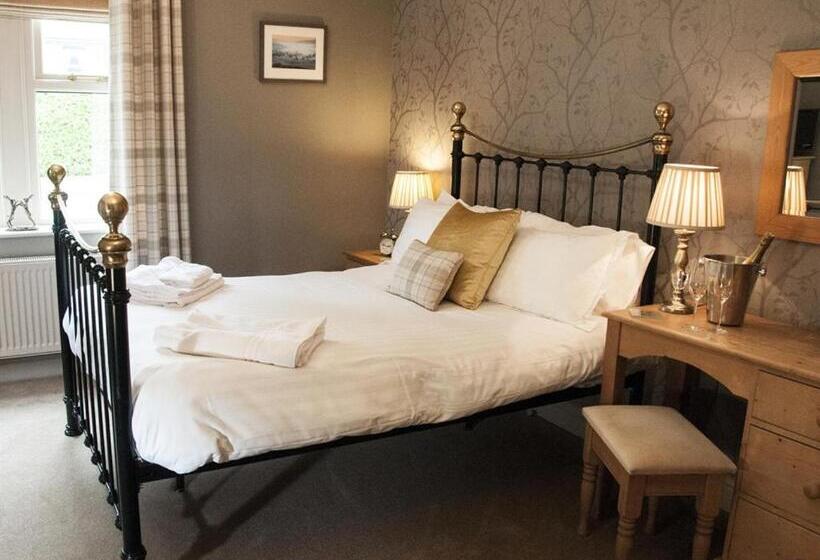 Bed and Breakfast The Poplars Rooms & Cottages