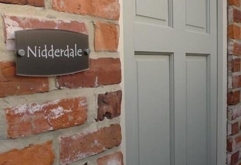 Bed and Breakfast The Poplars Rooms & Cottages