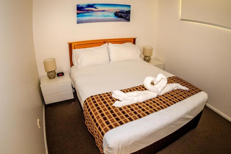 Grand Palais Boolarong Beachside Apartments