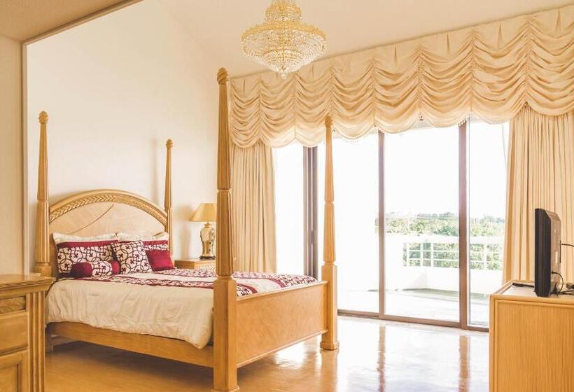 هتل Alupang Beach Tower