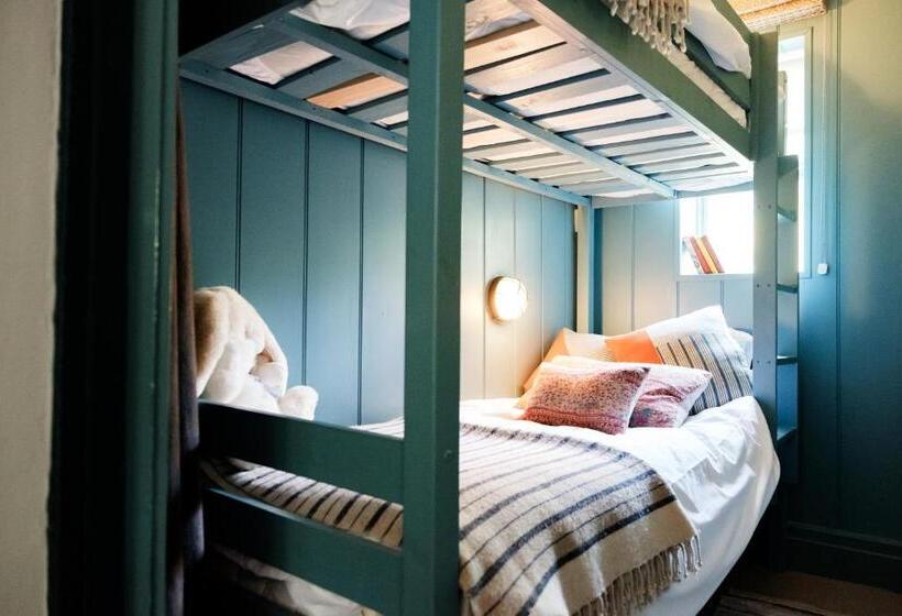 هتل Bel And The Dragon Churt