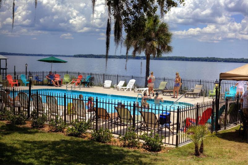 فندق Crystal Cove