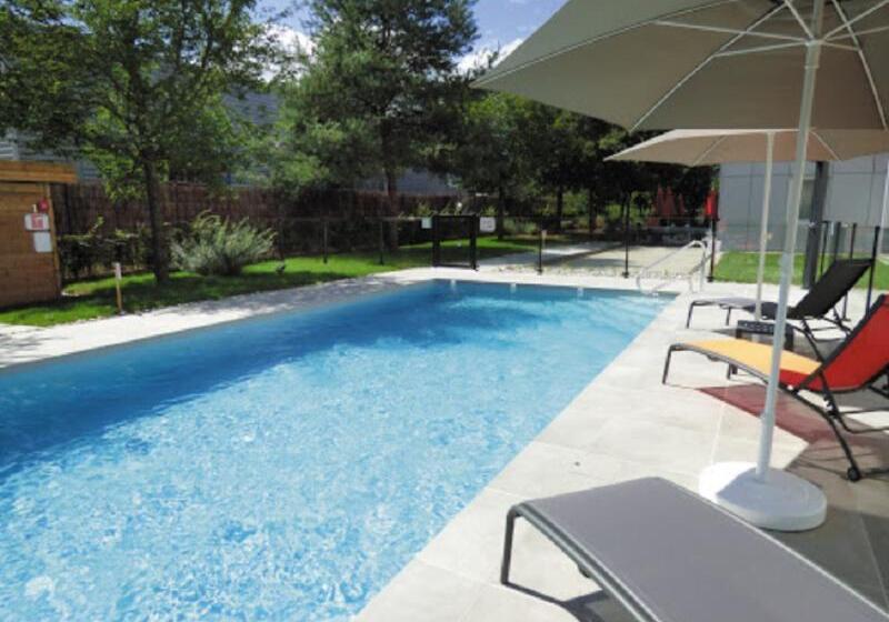 فندق Ibis Saintgenispouilly Geneve