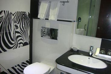 Fotos del hotel Treebo Trend J S Five Two Boutique:  8