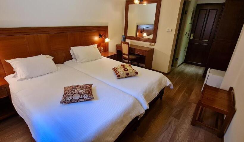 هتل Manthos Mountain Resort & Spa