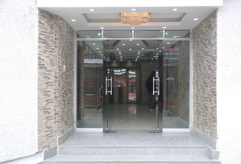 فندق New Prince Inn