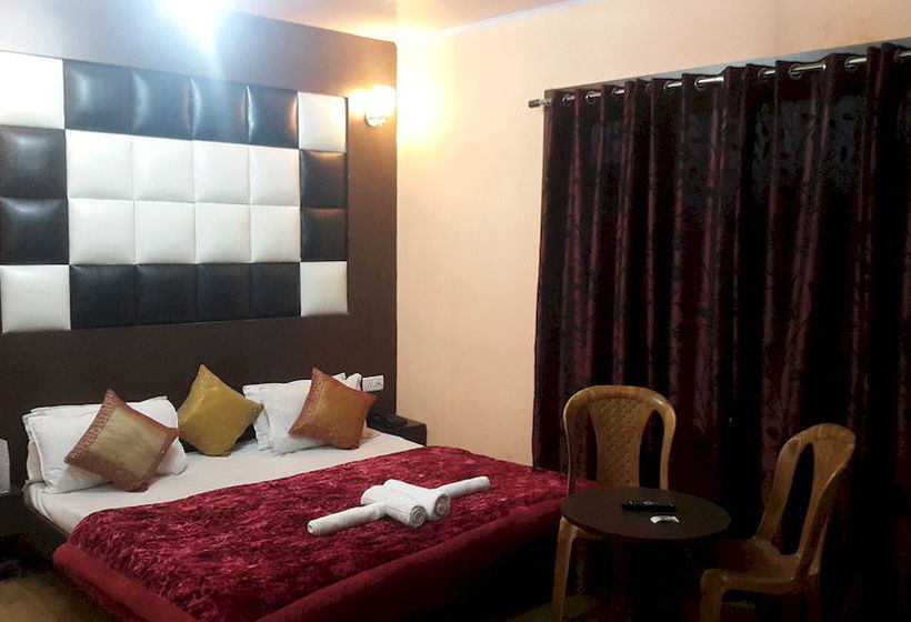 فندق New Prince Inn