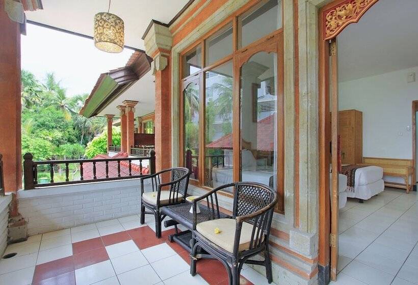 فندق Puri Naga Beachfront Cottages