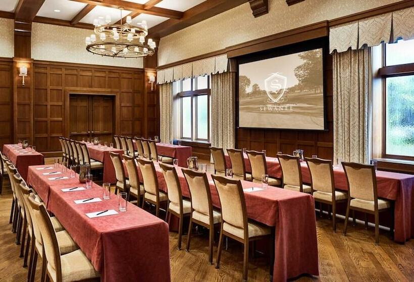בית מלון כפרי The Sewanee Inn