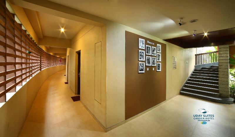 בית מלון כפרי Uday Suites   The Airport