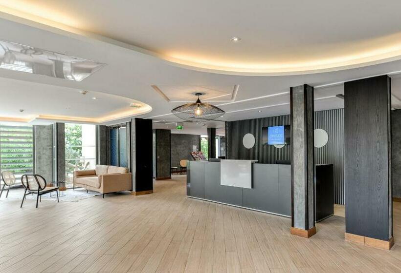 Zenitude Hotel La Valadiere, Ascend Hotel Collection
