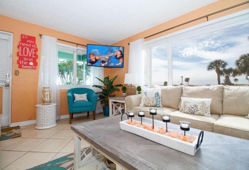 Tropic Terrace Resort #26   Beach View Suite