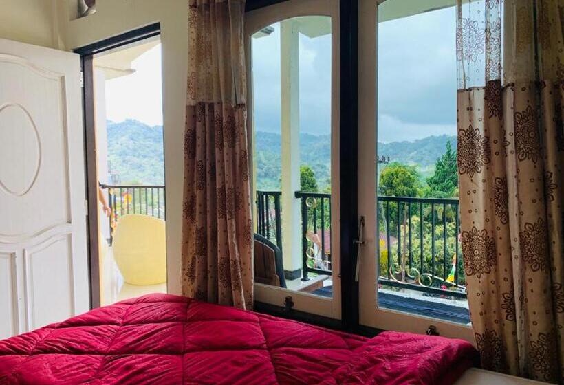 تختخواب و صبحانه Estevania Lodge Moni