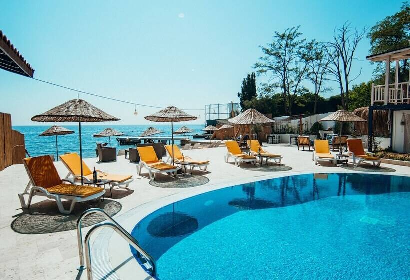 هتل Büyükada Loc Ada