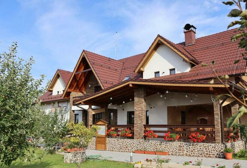 فندق Nut House Retezat