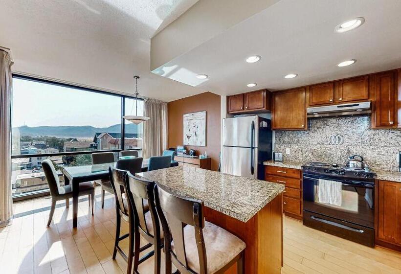 فندق Sand & Sea: Paradise On The Prom