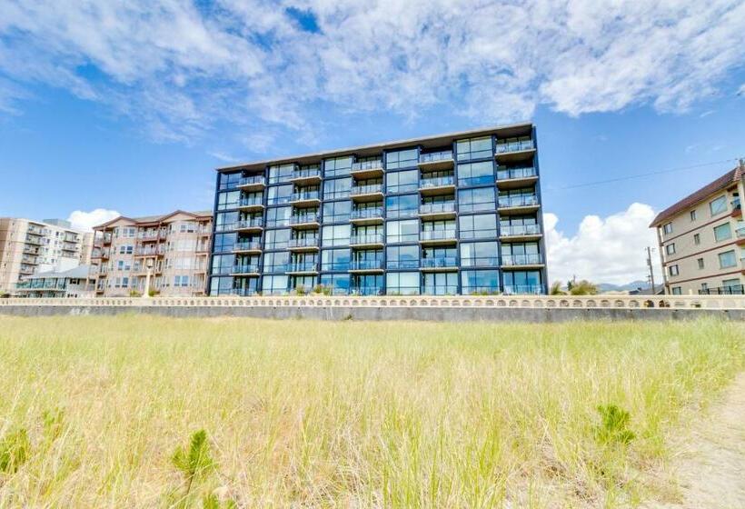 Отель Sand & Sea: Penthouse Paradise On Prom