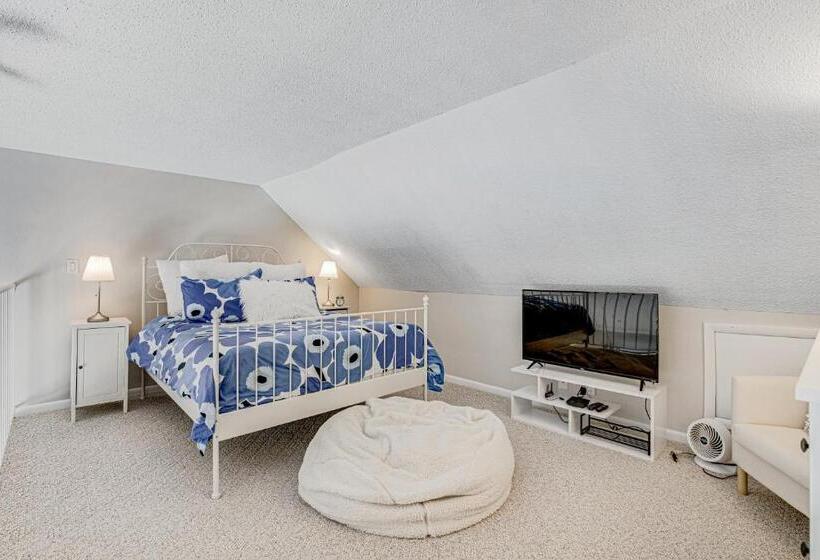 هتل Sea Colony  3003c West Lake Ct