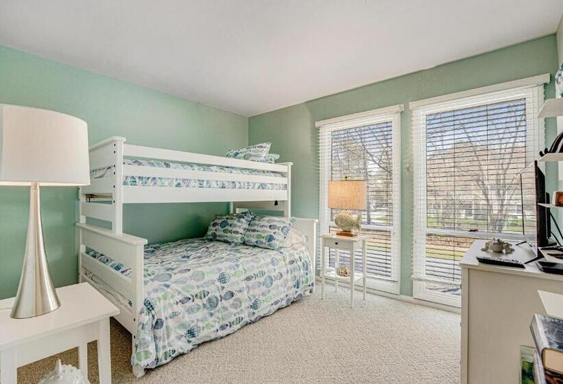 هتل Sea Colony  3003c West Lake Ct