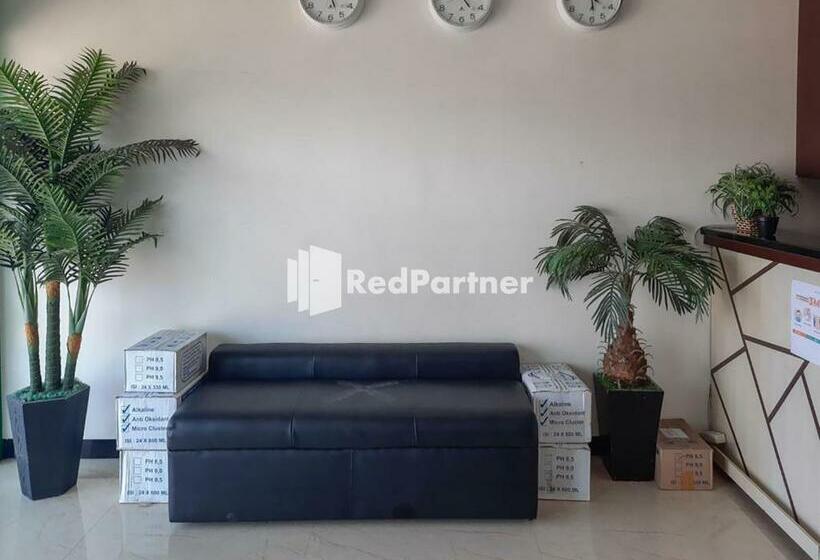 Отель Wisma Auliyah Kolaka Utara Mitra Reddoorz