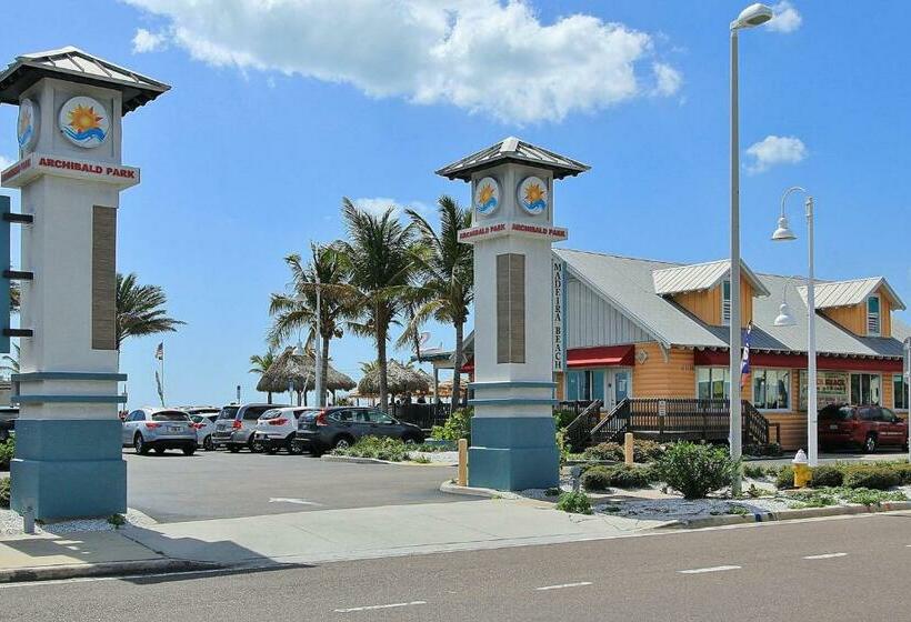 Отель Madeira Beach Yacht Club 329h