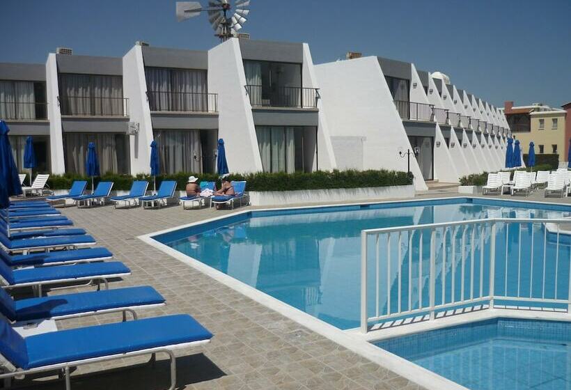 Penelope Beach Hotel Apts