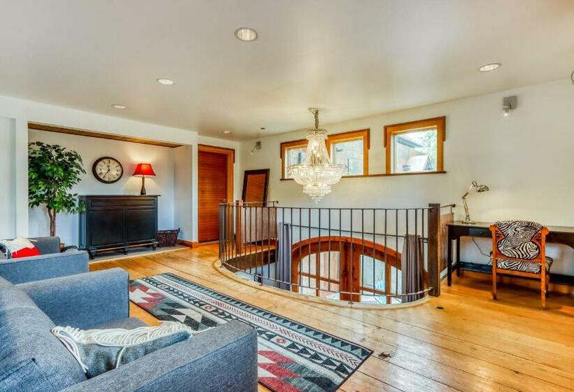 Отель Pine Street Loft