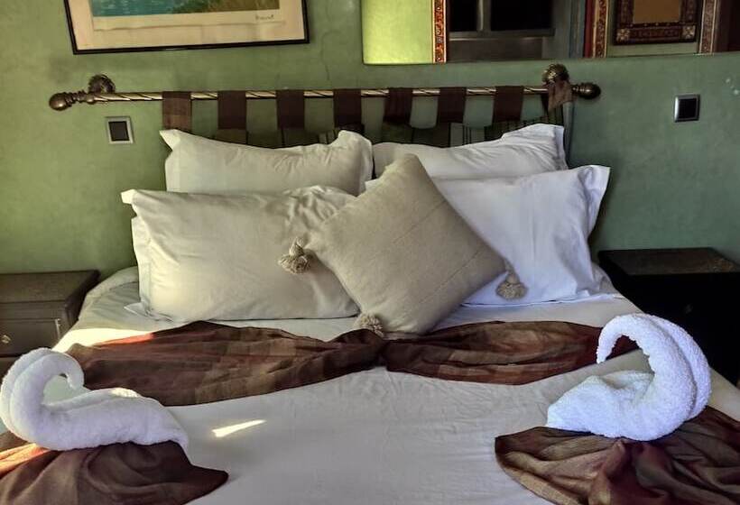 فندق Equi Palace & Spa