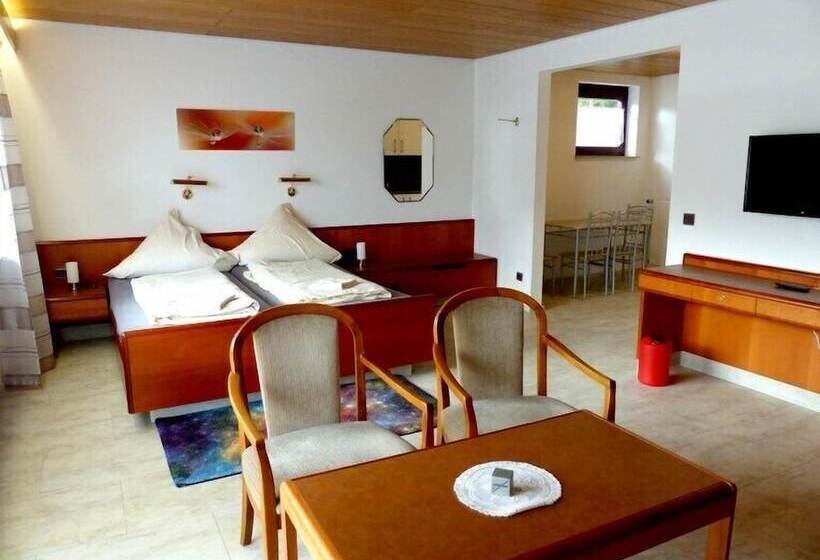 ホテル Garni Sebastian