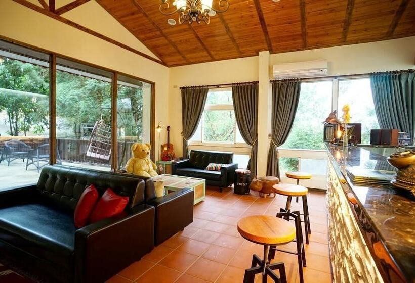 هتل Hillside Plot Inn